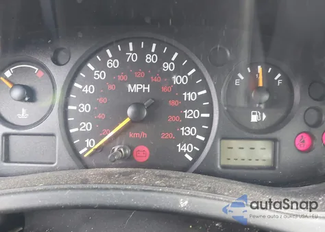 2002 Ford Focus Lx z USA, uszkodzony, nr VIN 1FAFP33P82W234702